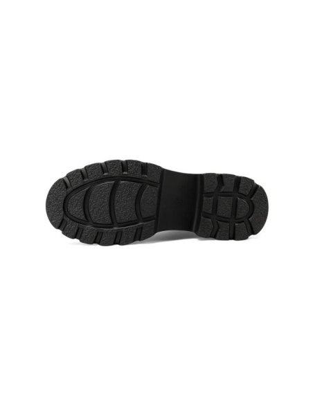 POLACCO DONNA CON LACCI